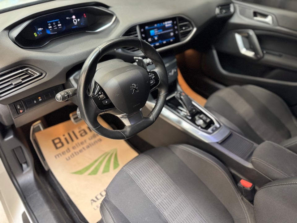 Peugeot 308 1,5 BlueHDi 130 Allure Pack SW EAT8 Van 5d