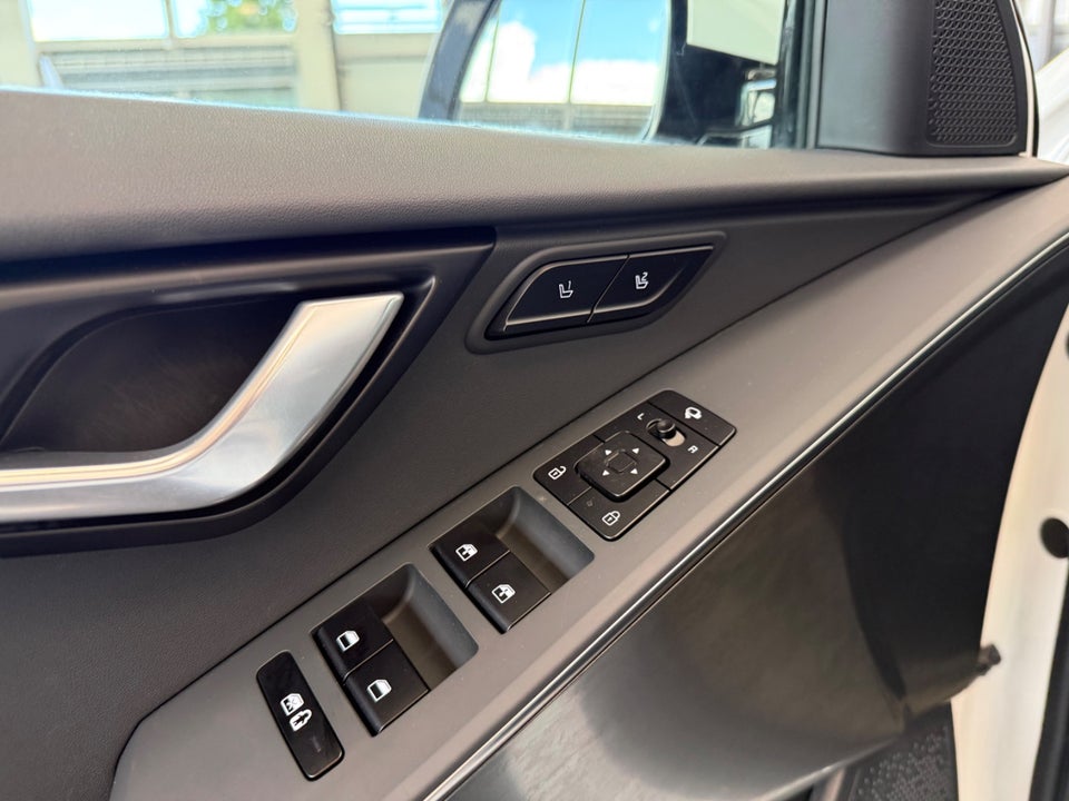 Kia Niro 64 EV Upgrade 5d