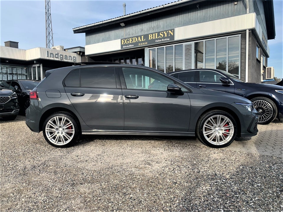 VW Golf VIII 1,4 GTE DSG 5d