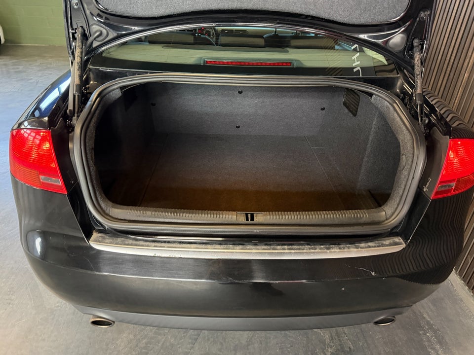 Audi A4 1,8 T 163 4d