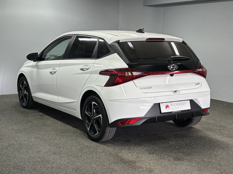 Hyundai i20 1,0 T-GDi Essential DCT 5d