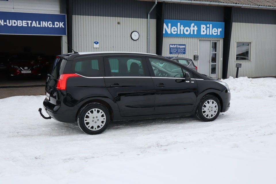 Peugeot 5008 1,6 HDi 114 Style 7prs 5d