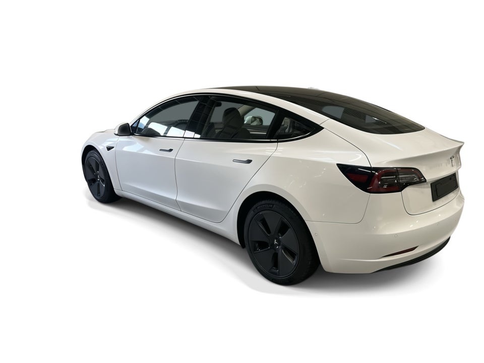 Tesla Model 3 Standard Range+ RWD 4d