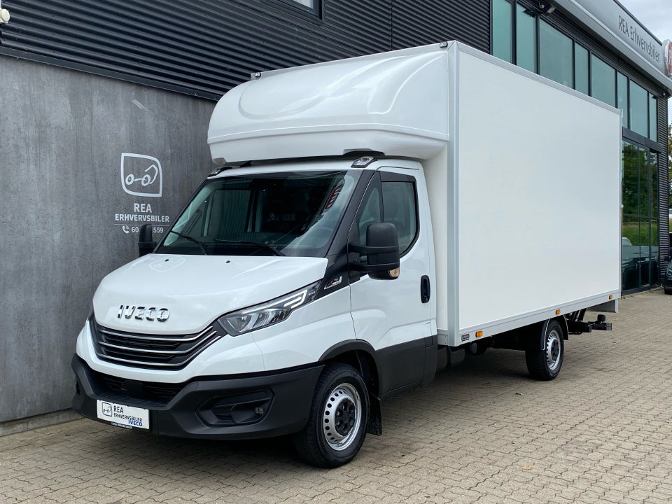 Iveco Daily 3,0 35S18 4100mm Box m/lift AG8