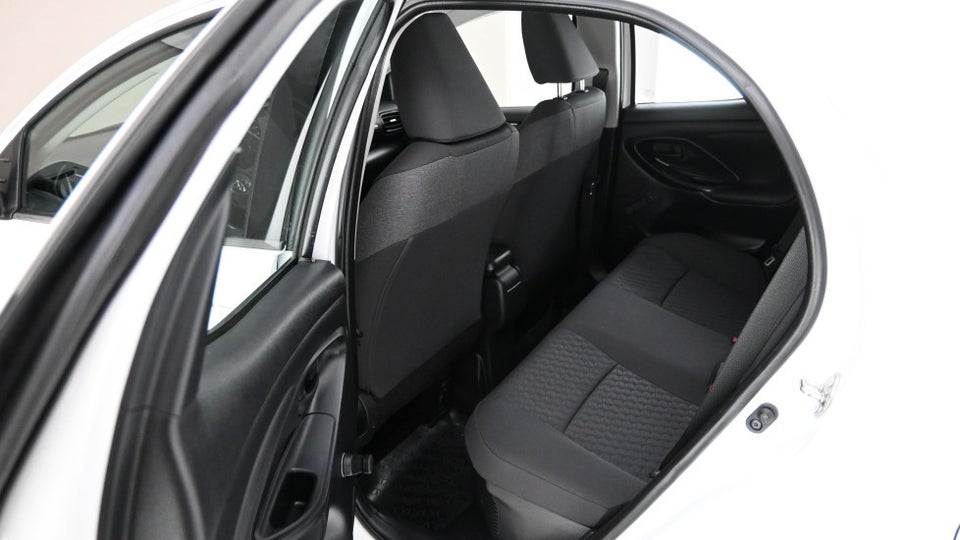 Toyota Yaris 1,5 Hybrid H3 e-CVT 5d