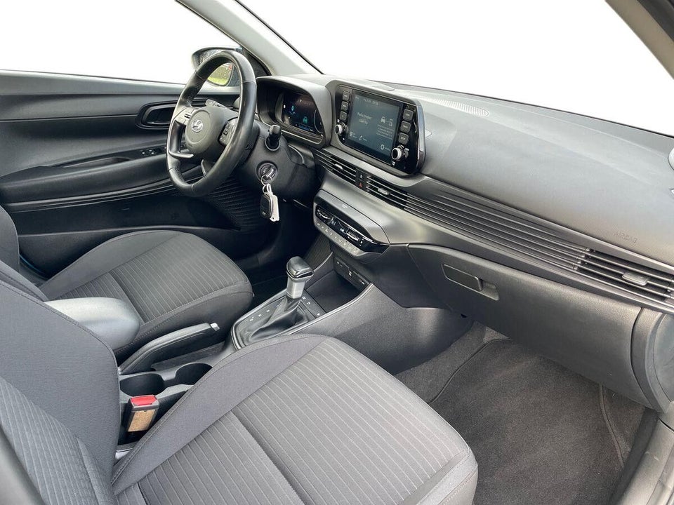Hyundai i20 1,0 T-GDi Essential DCT 5d