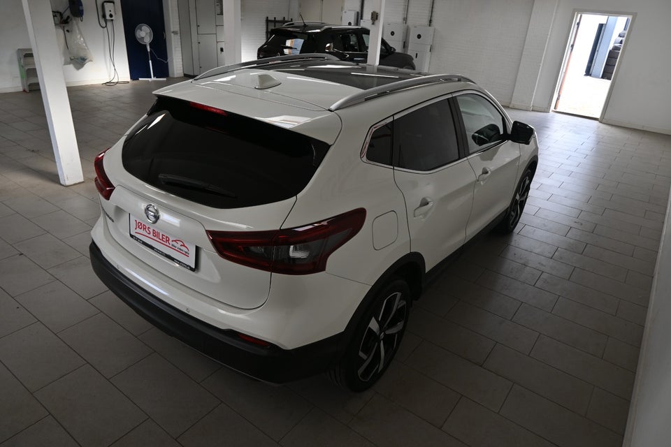 Nissan Qashqai 1,3 Dig-T 140 Tekna 5d