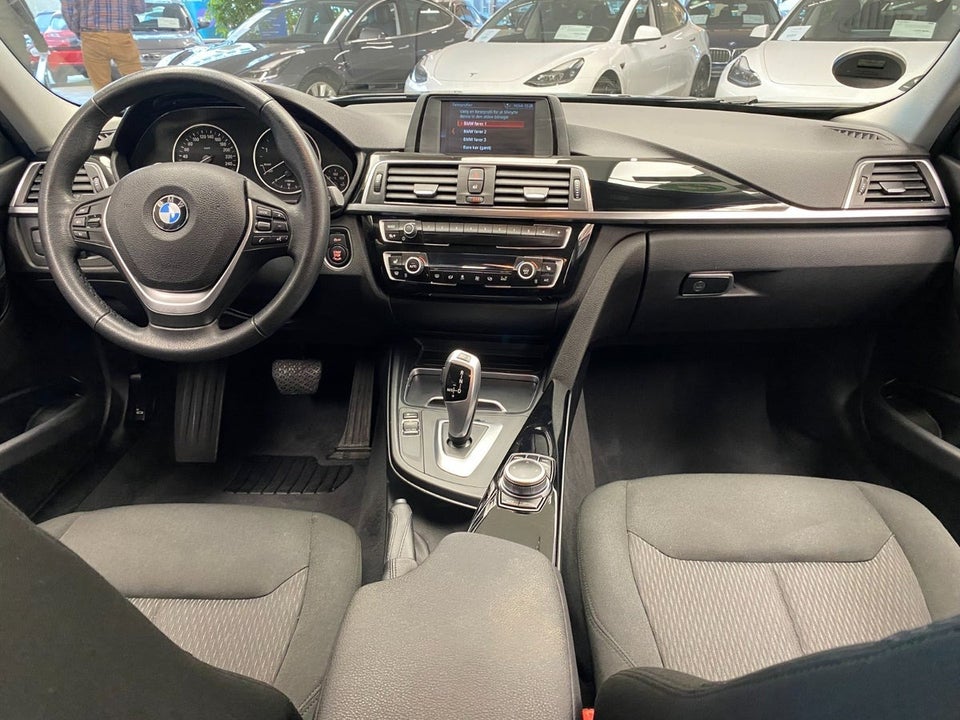 BMW 320d 2,0 Touring Executive aut. 5d