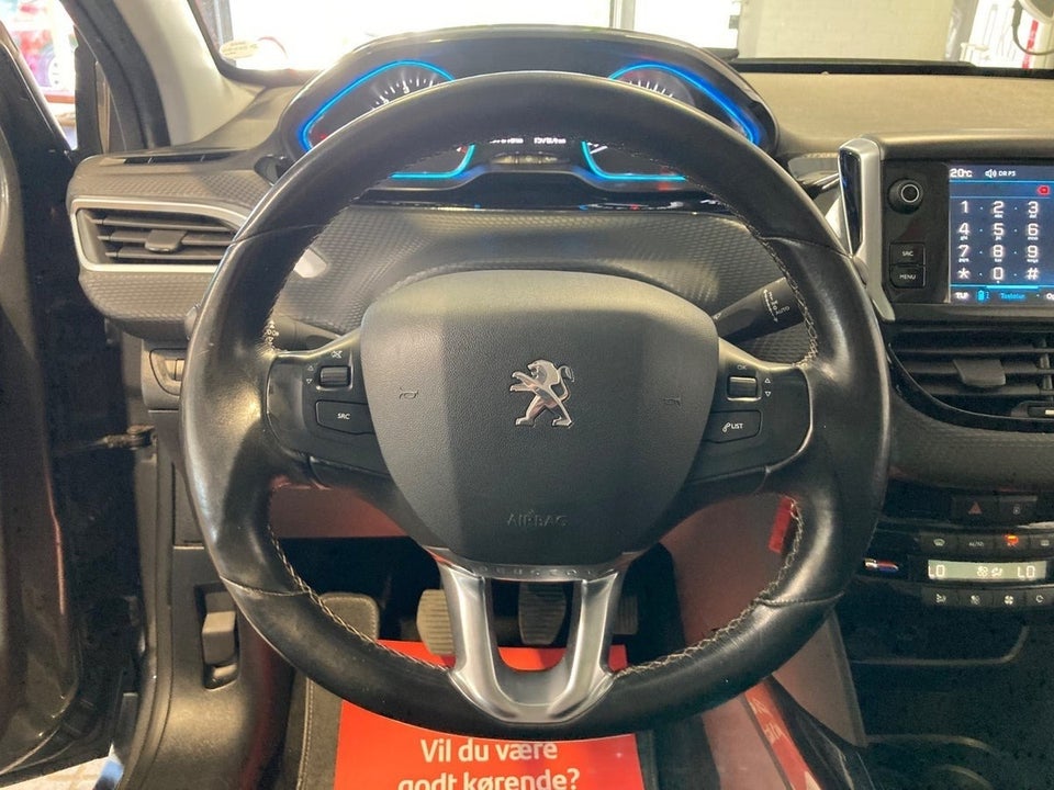 Peugeot 2008 1,2 e-THP 110 Allure Sky 5d