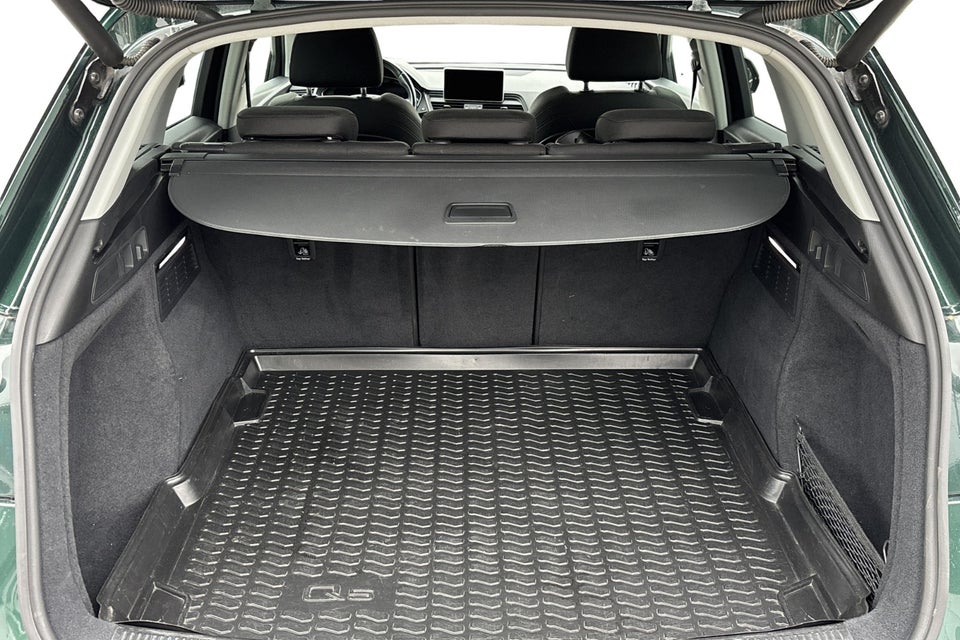 Audi Q5 40 TDi Sport quattro S-tr. 5d