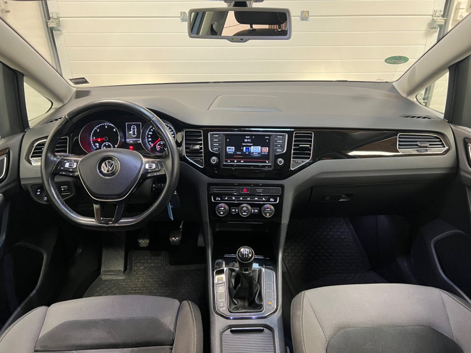 VW Golf Sportsvan 1,6 TDi 110 Highline BMT 5d