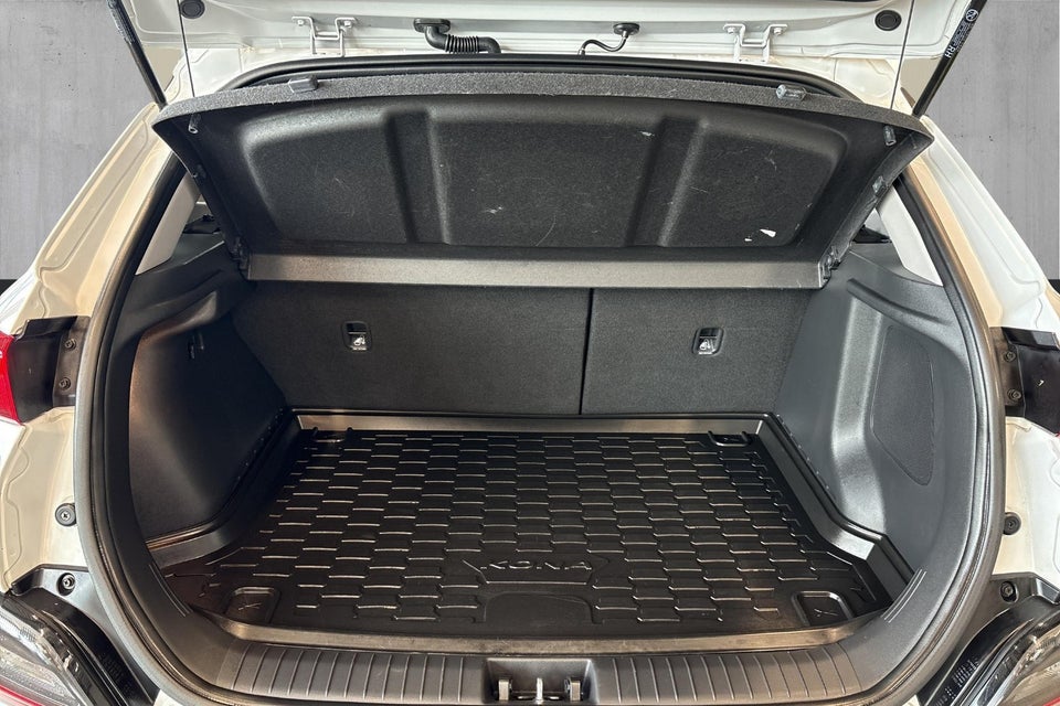 Hyundai Kona 64 EV Business 5d