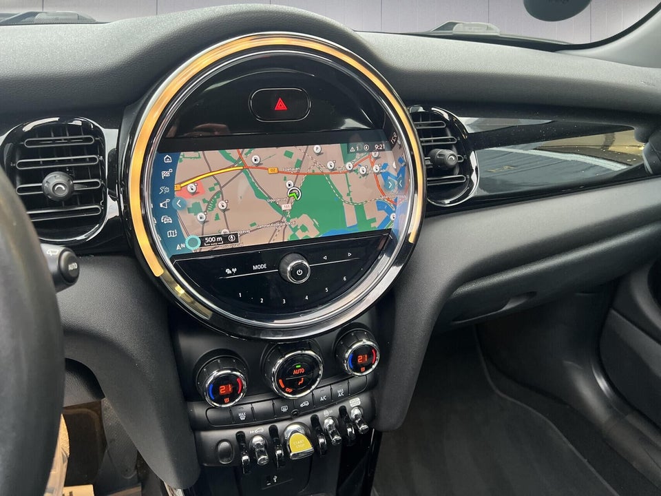 MINI Cooper SE Essential 3d