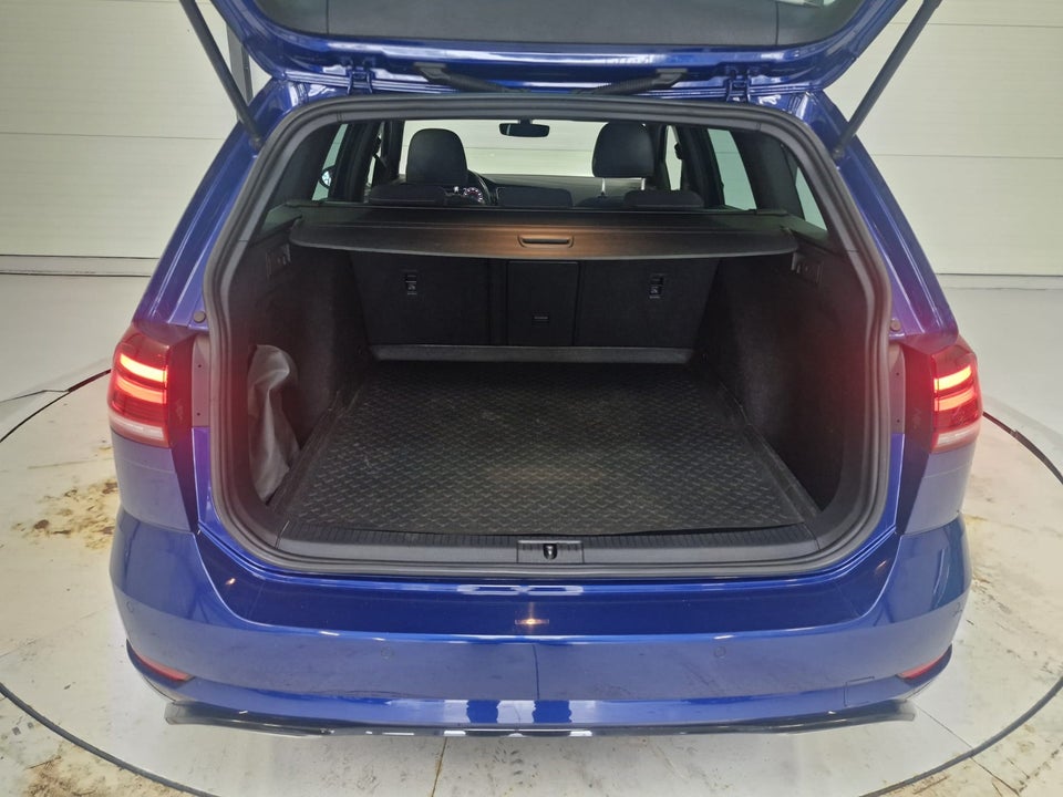 VW Golf VII 1,5 TSi 150 R-line Variant DSG 5d