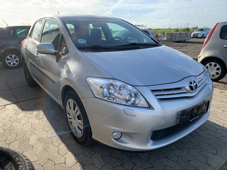 Toyota Auris 1,6 T2 M/M 5d