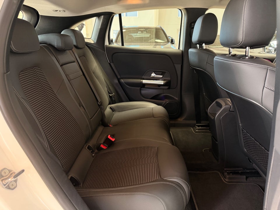Mercedes EQA250 5d