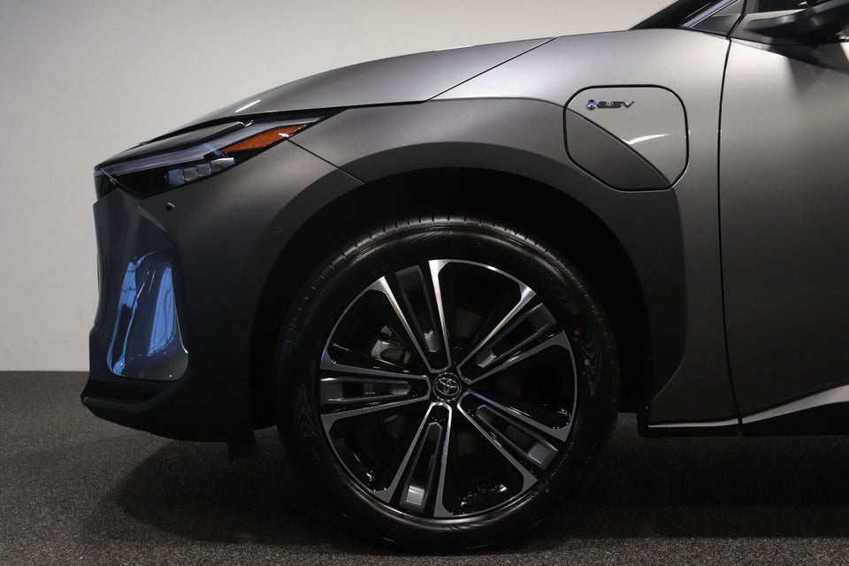 Toyota bZ4X Executive Premium 5d