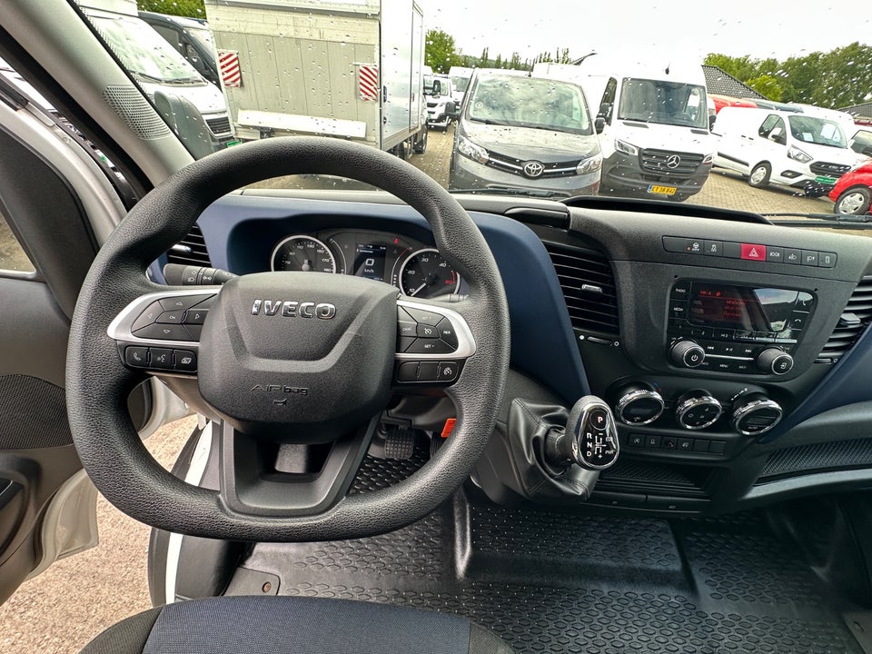 Iveco Daily 2,3 35S14 Alukasse m/lift AG8 2d