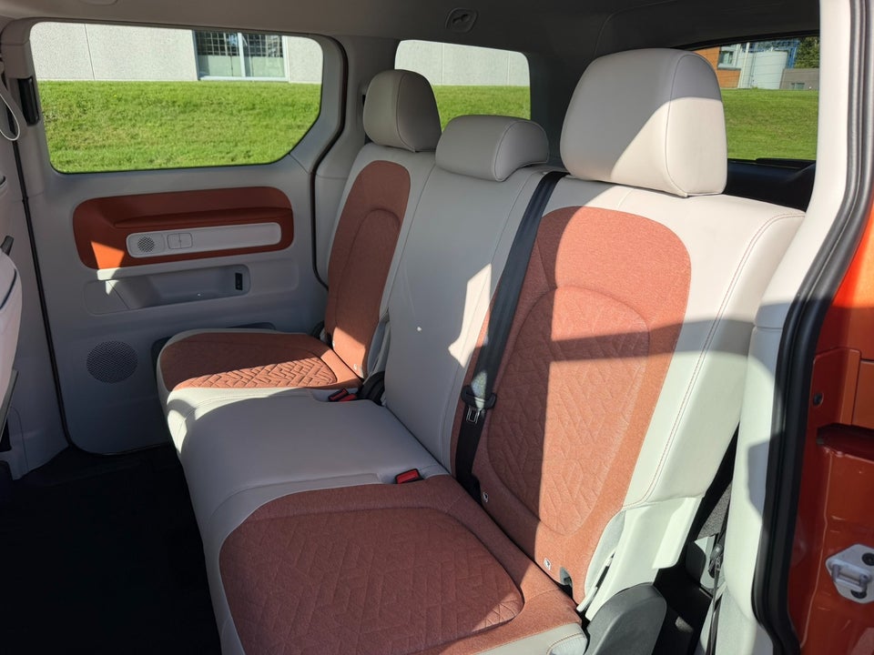 VW ID. Buzz 77 Pro SWB 5d
