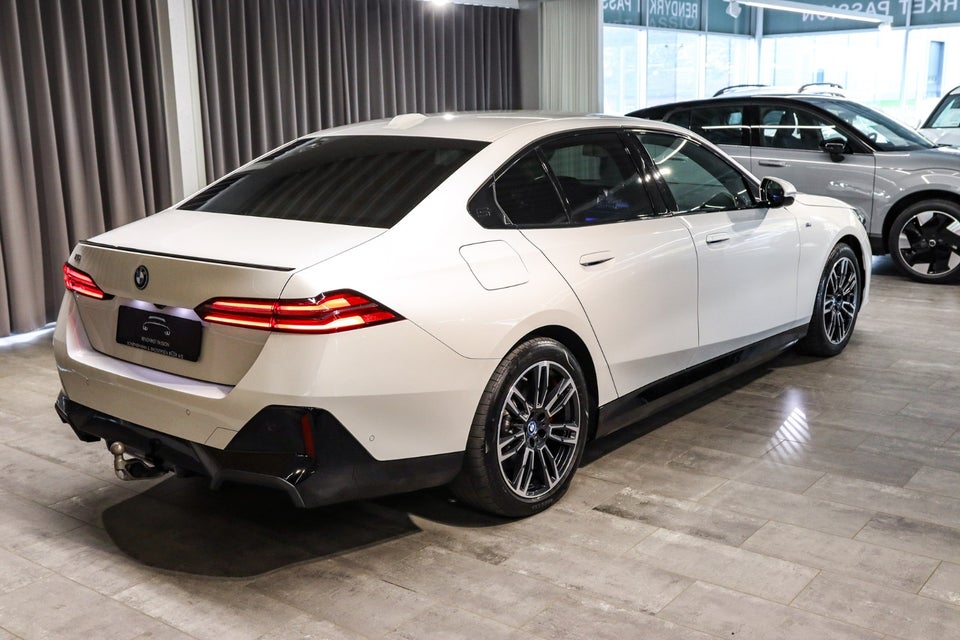 BMW i5 eDrive40 M-Sport Pro 4d