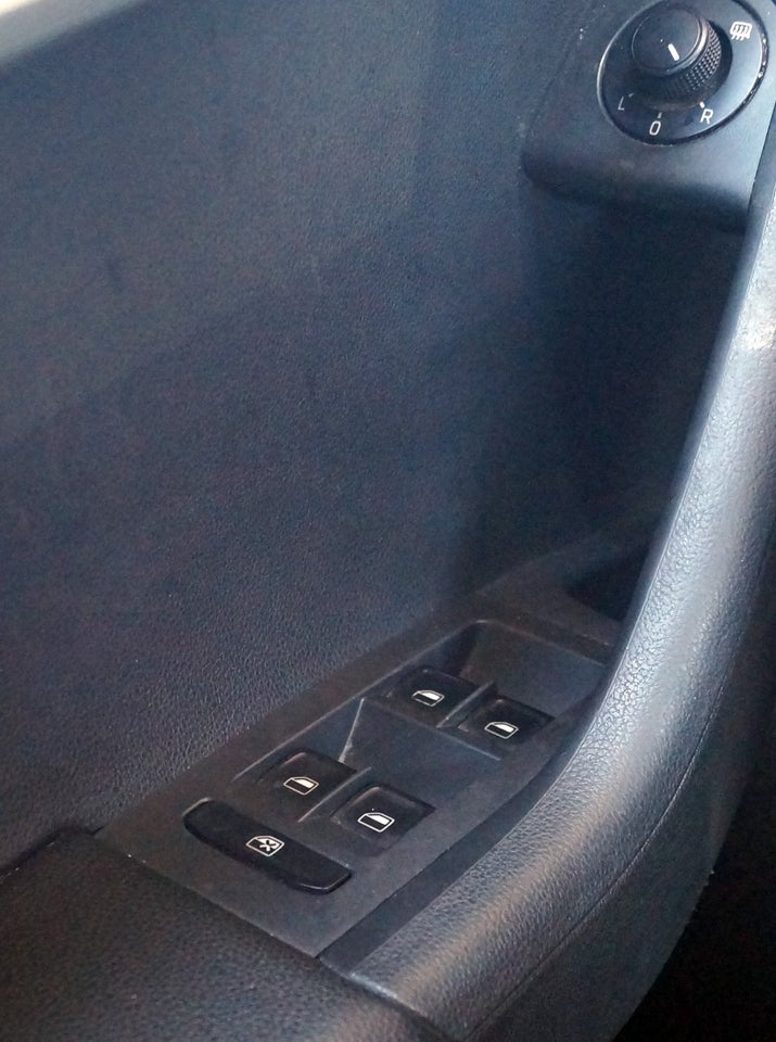 Skoda Octavia 2,0 TDi 150 Elegance Combi DSG 5d