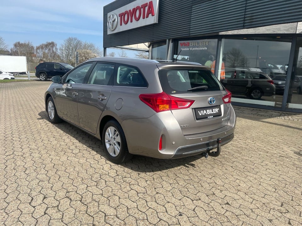 Toyota Auris 1,8 Hybrid H2+ Touring Sports CVT 5d
