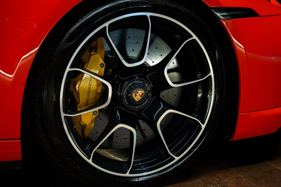 Porsche 911 Turbo S 3,8 Cabriolet PDK 2d