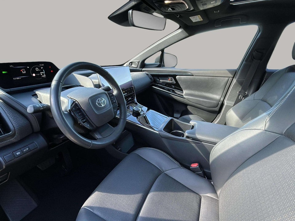 Toyota bZ4X Executive AWD 5d