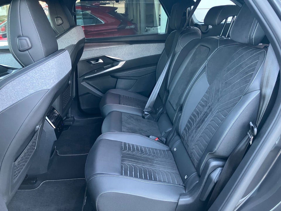 Peugeot e-5008 77 GT 7prs 5d