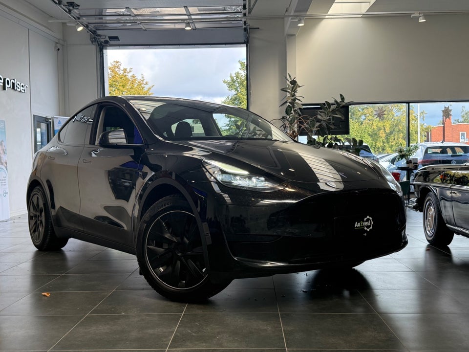 Tesla Model Y RWD 5d