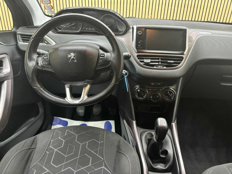 Peugeot 2008 1,2 VTi 82 Access 5d