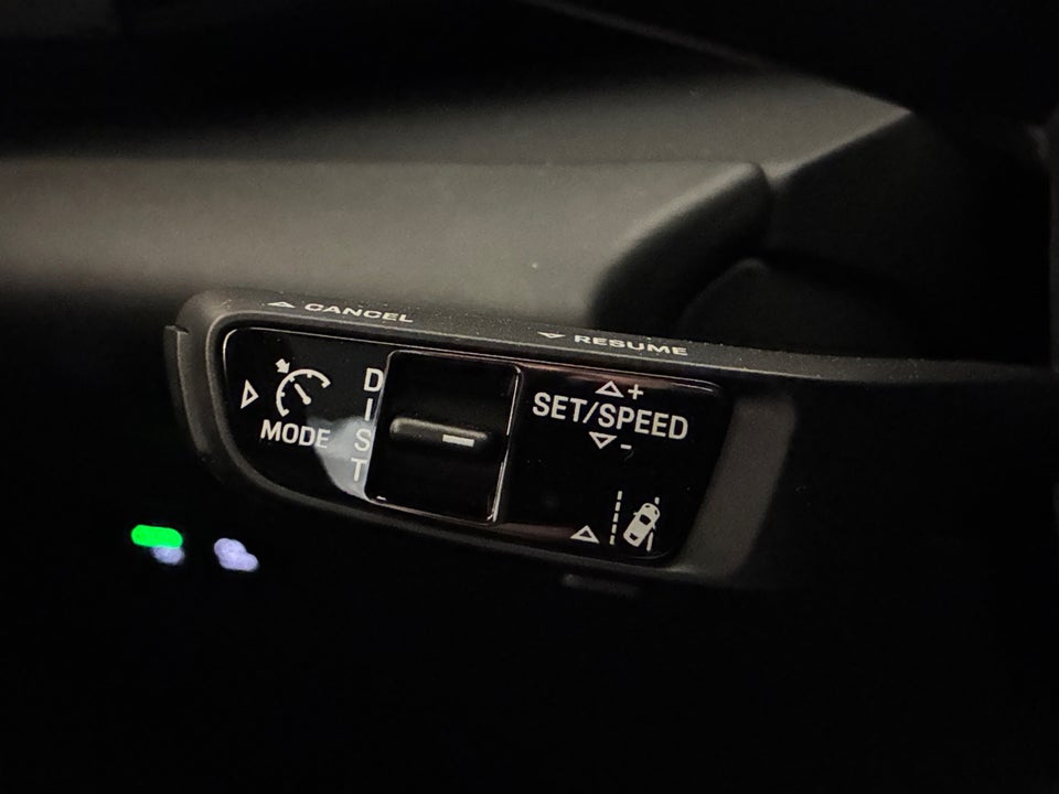 Porsche Macan Turbo 5d