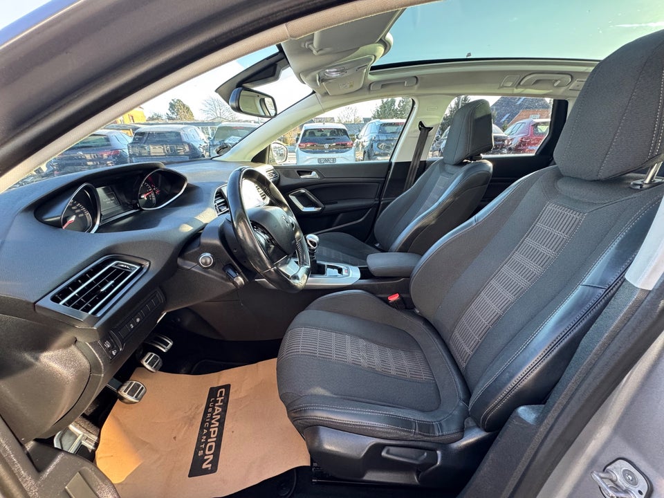 Peugeot 308 1,6 BlueHDi 120 Allure Sky SW 5d