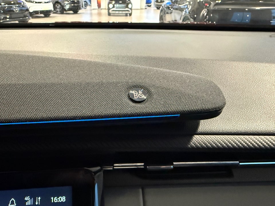 Ford Explorer 77 Premium Extended Range 5d