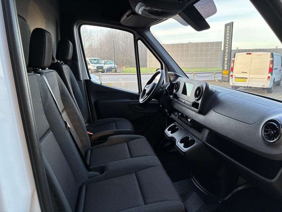 Mercedes Sprinter 317 2,0 CDi A2 Kassevogn aut. RWD