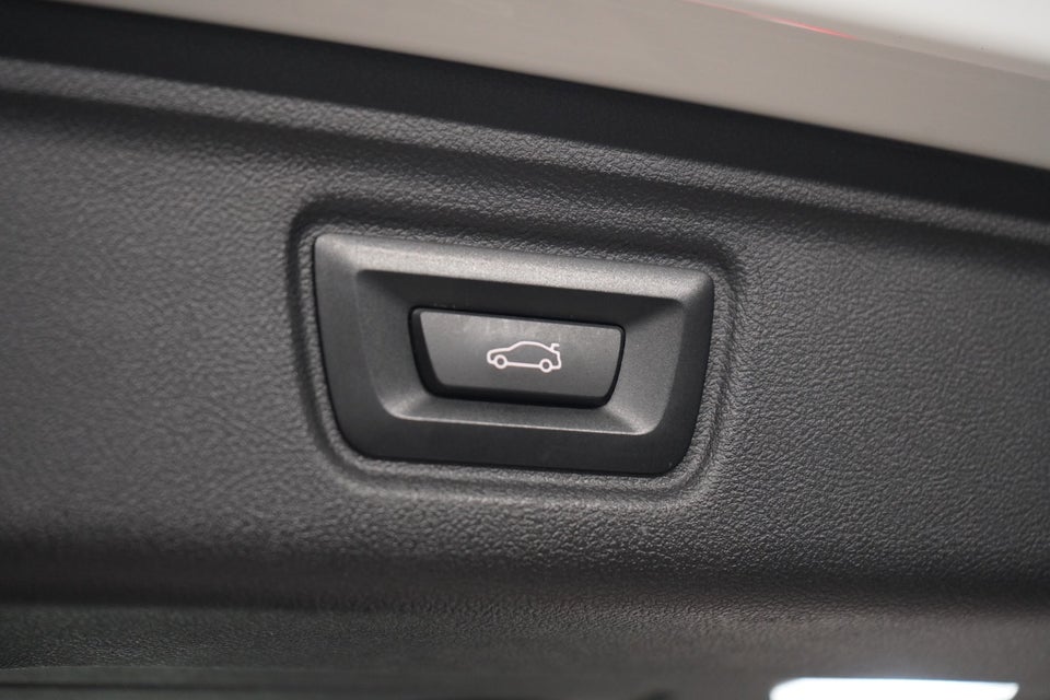 BMW 330e 2,0 Touring M-Sport aut. 5d