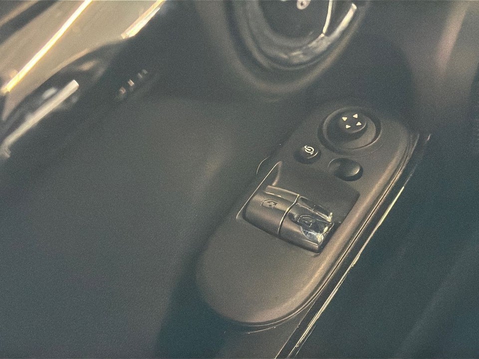 MINI Cooper SE Camden Edition 3d