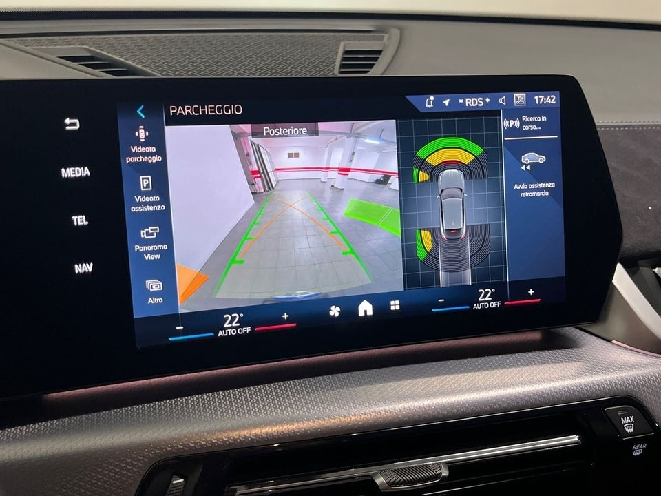 BMW iX2 eDrive20 M-Sport Pro 5d