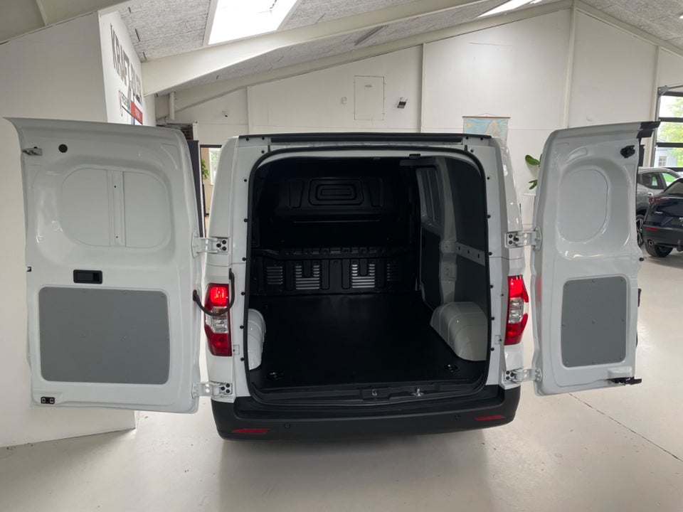 Maxus e-Deliver 3 50 Cargo Van SWB