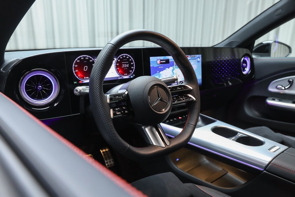 Mercedes CLA350 EQ AMG Premium 4Matic 4d
