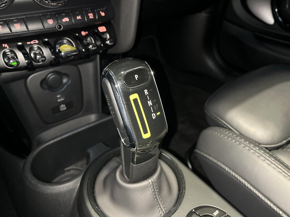 MINI Cooper SE Younique Trim 3d