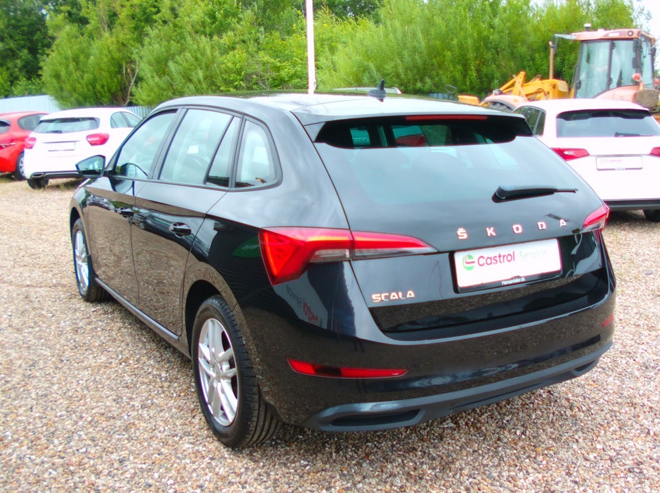 Skoda Scala 1,6 TDi 115 Ambition DSG 5d