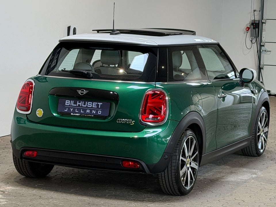 MINI Cooper SE Classic Trim 3d