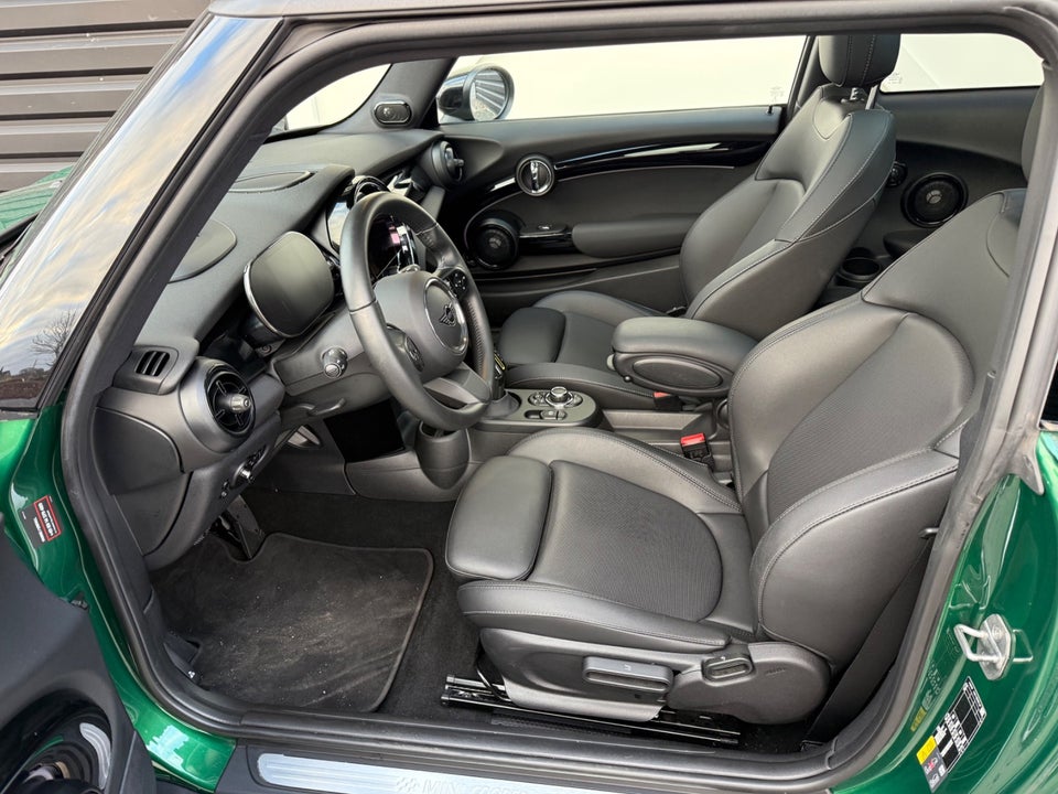 MINI Cooper SE Classic Trim 3d