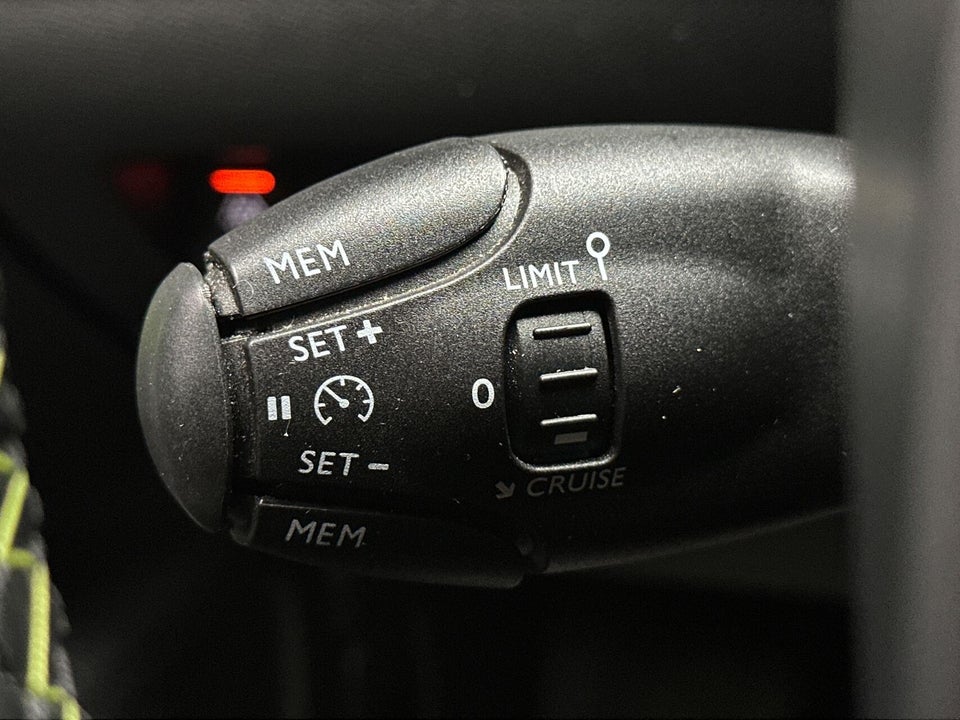 Peugeot e-2008 50 GT 5d