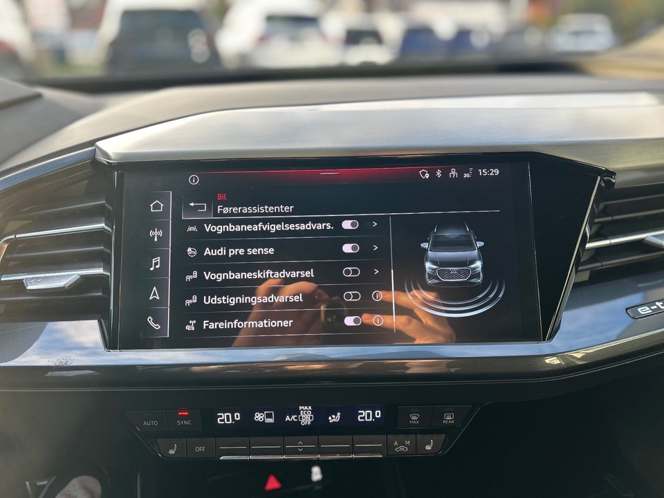 Audi Q4 e-tron 50 S-line quattro 5d