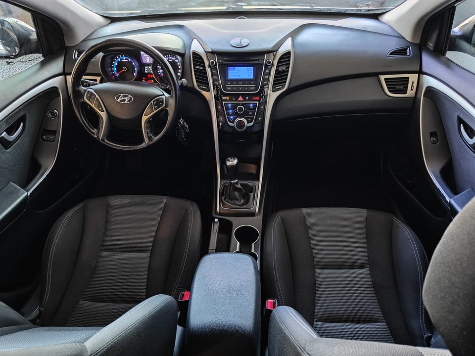 Hyundai i30 1,6 GDi Comfort Eco 5d