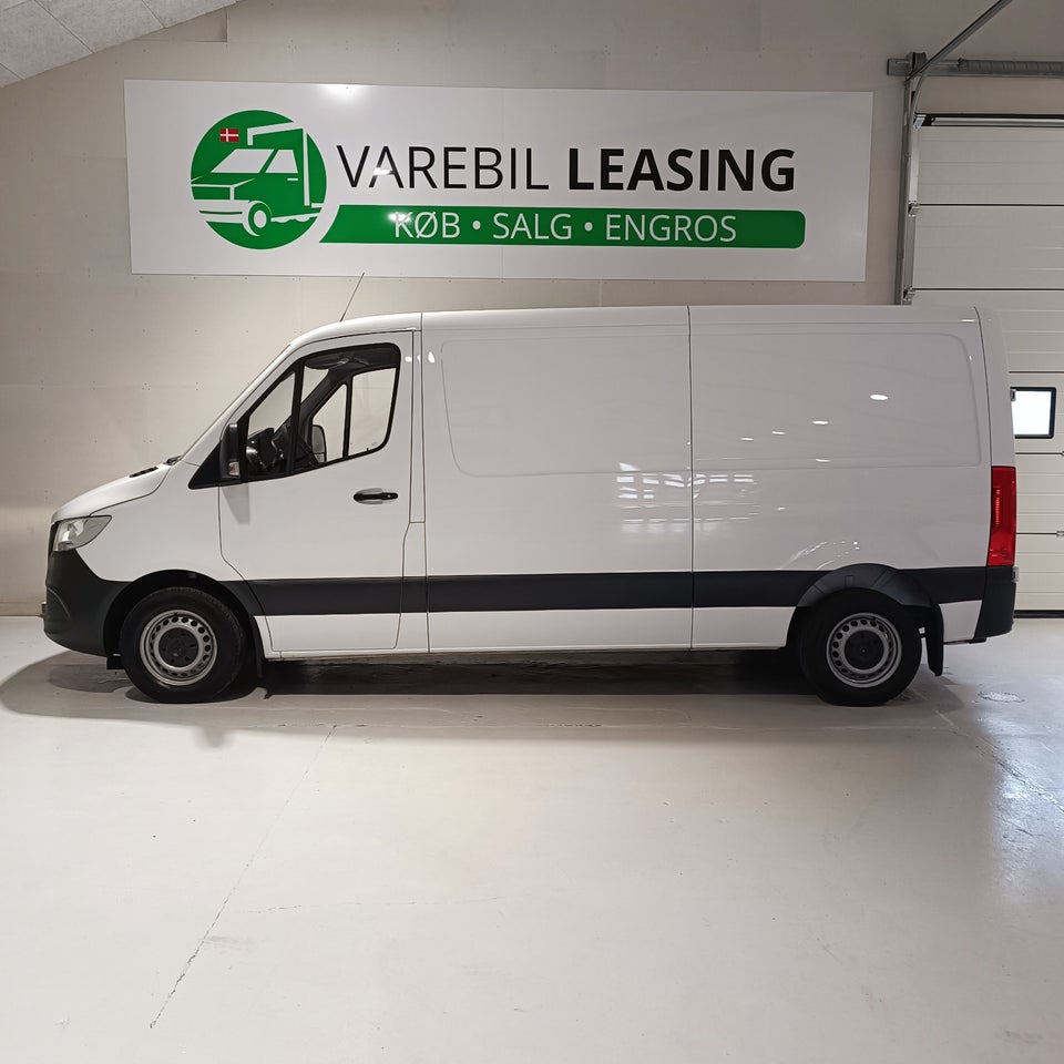 Mercedes Sprinter 211 2,0 CDi A2 Kassevogn aut. FWD