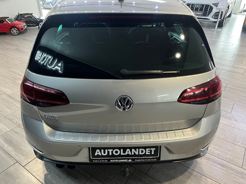 VW Golf VII 1,4 GTE DSG 5d