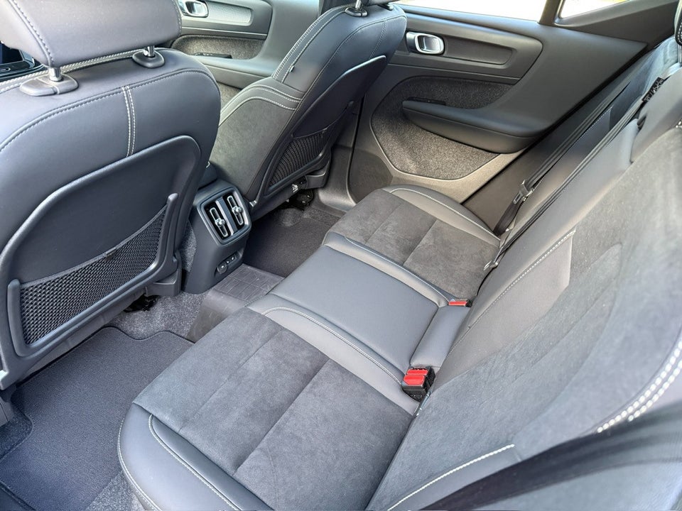 Volvo EX40 Extended Range Ultra 5d